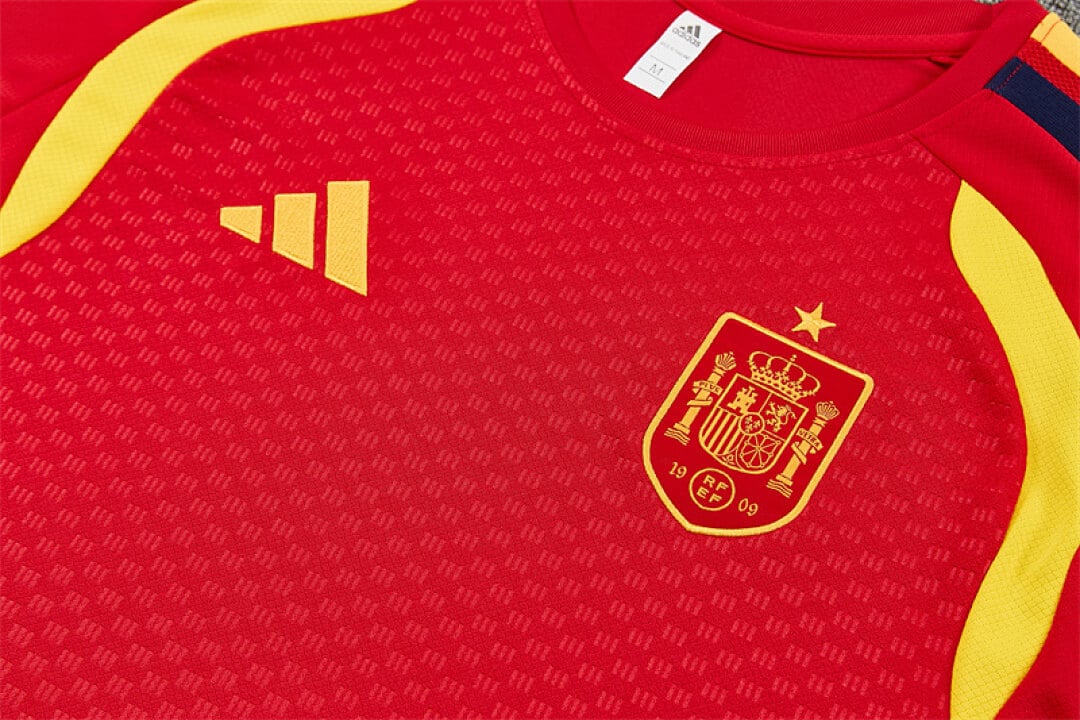 Spain 2026/27 Training Jersey and Shorts Set