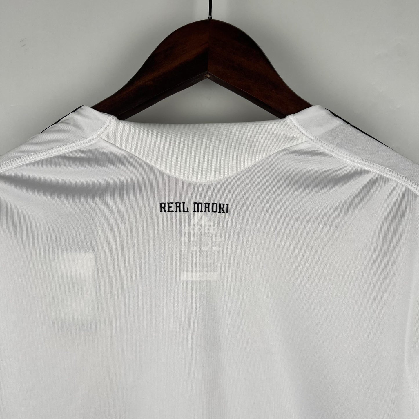 Real Madrid Retro Home Jersey 2009/2010 - Long Sleeve