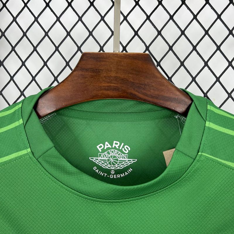 Paris Saint Germain Goalkeeper Green Jersey 2024/2025 - Long Sleeve