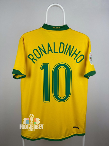 Ronaldinho - Brazil 2006 home shirt 🇧🇷