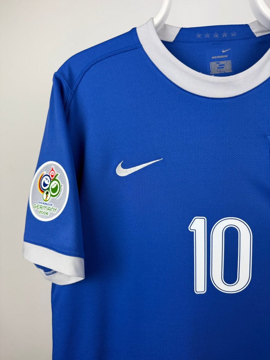 Ronaldinho - Brazil 2006 Away Shirt 🇧🇷