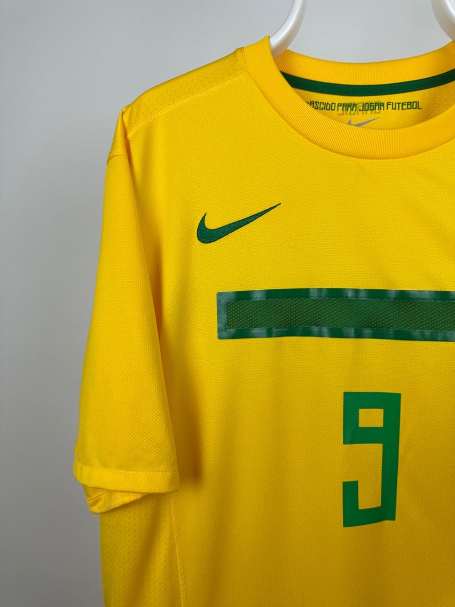 Ronaldo Nazario - Brazil 2011 home shirt 🇧🇷