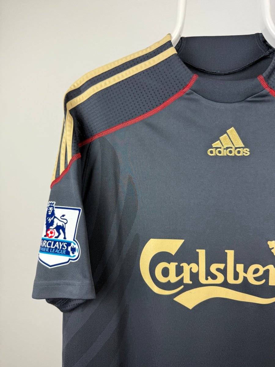 Steven Gerrard - Liverpool 2009/10 Away Shirt 🏴󠁧󠁢󠁥󠁮󠁧󠁿