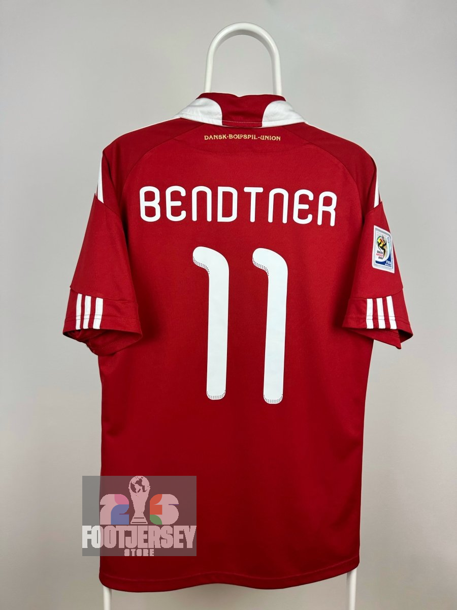 Nicklas Bendtner - Denmark 2010 home shirt 🇩🇰