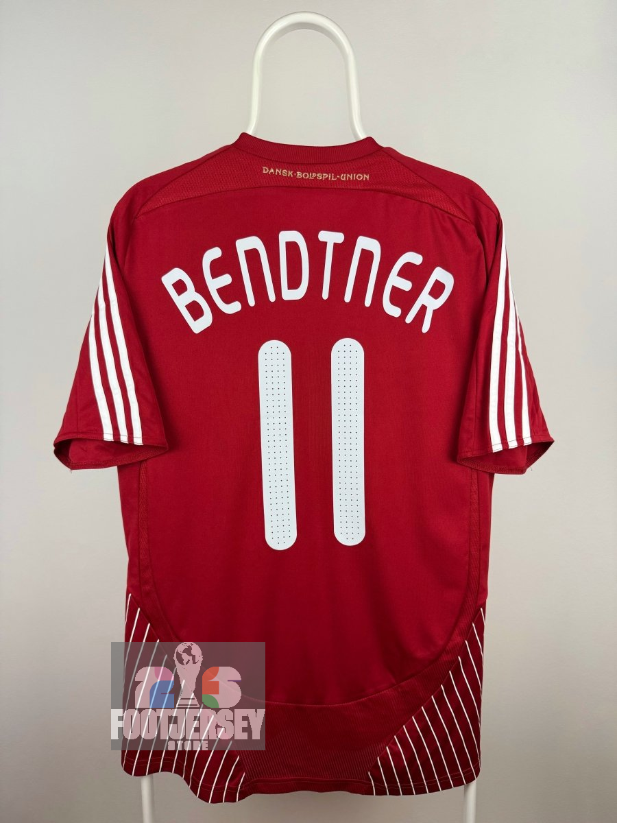 Nicklas Bendtner - Denmark 2008/10 home shirt 🇩🇰